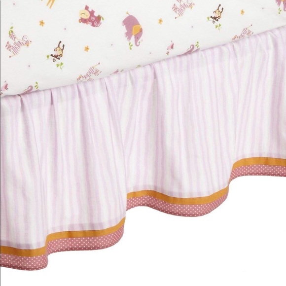 Bedtime Originals 3 piece crib set Lil’ Friends - Picture 3 of 4